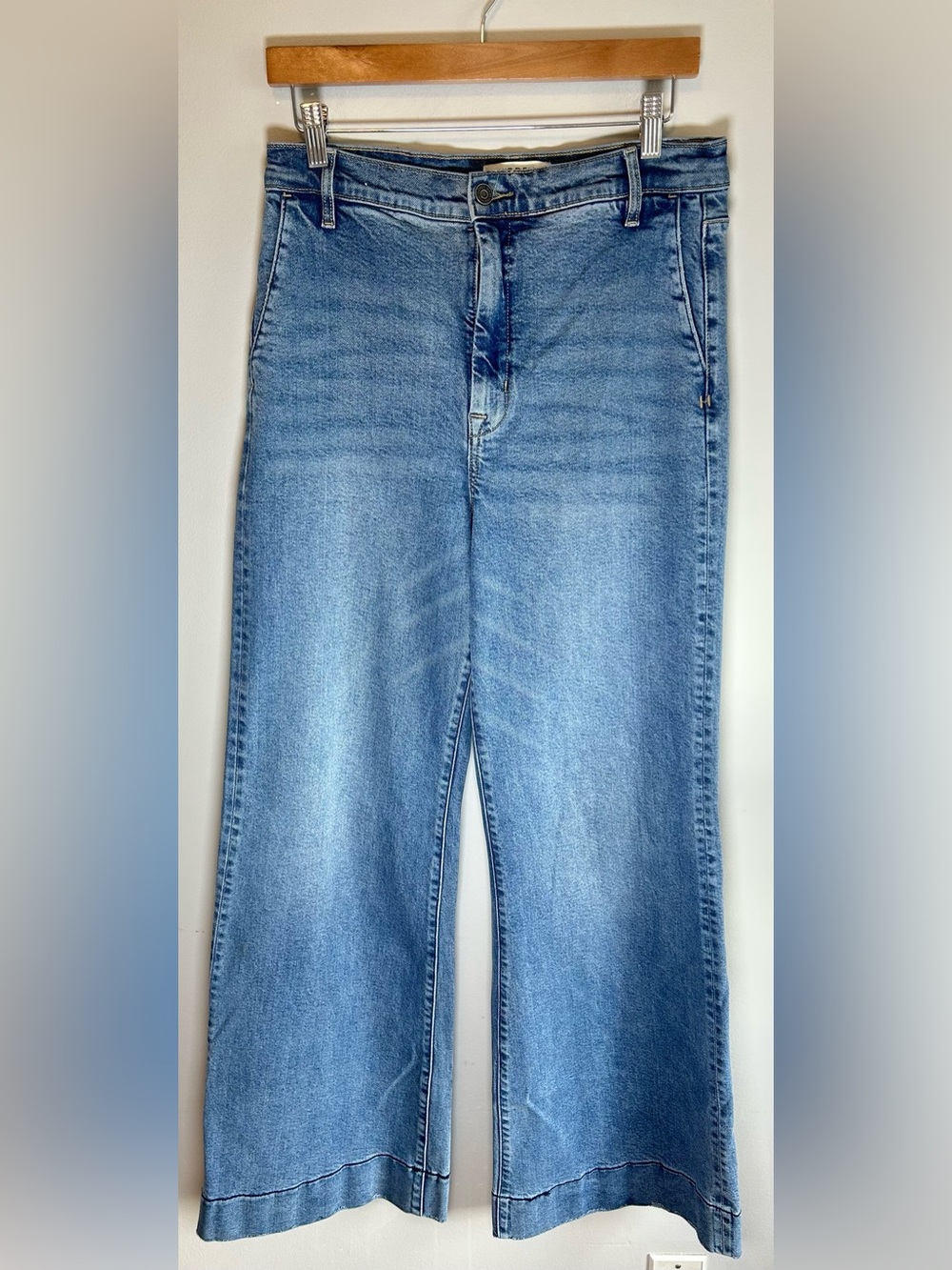 Hidden Jeans Los Angeles Denim Jeans 30 High Wise Comfort Flare Happi Like New